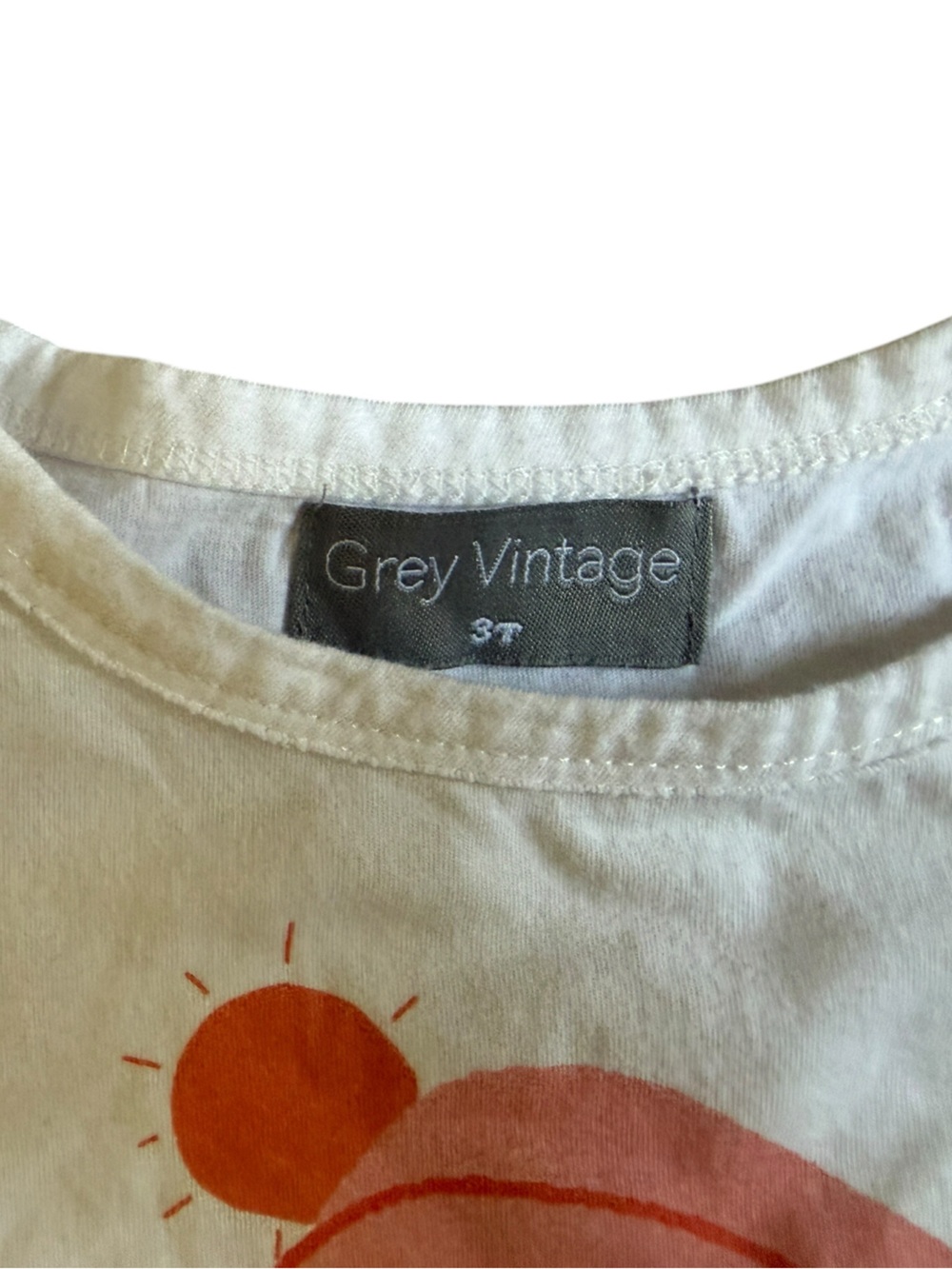 Miki Miette White Tee with Coral and Orange Graphic and bow shorts - Picture 4 of 7